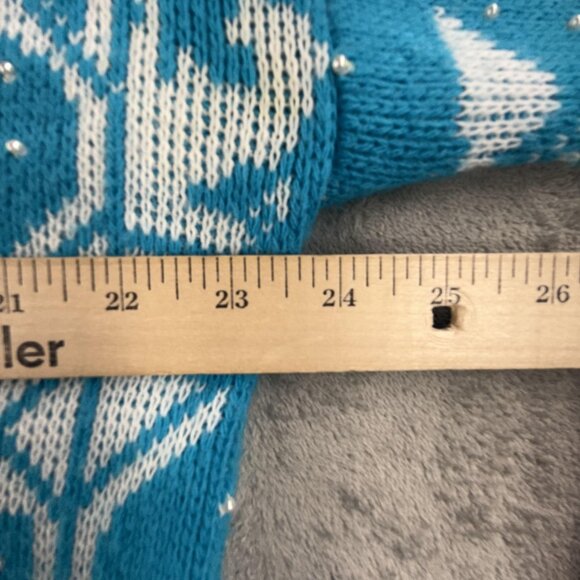 Vintage G.F.C. LTD Sweater Womens Medium Blue White Snowflake Beaded Made USA - Picture 12 of 15